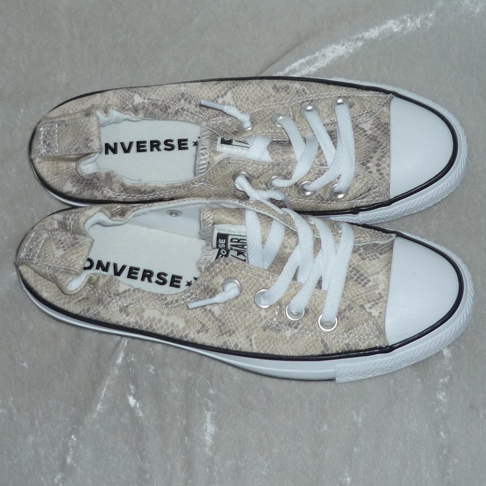 Converse Women's Shoreline Sneaker size 8.5 NEW - Picture 3 of 5